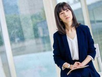 因孩子不随母姓，Papi酱被骂“驴”：在婚姻里放低姿态