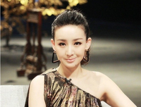 傍上离异女富婆后，他亏大了！