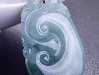 这年头不流行送玫瑰了。