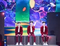 前赴后继的句子