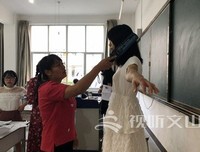 教师女性化，让人欢喜让人忧
