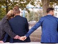 “我为什么出轨？还不都是因为你。”|女人没有底线，男