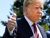 什么是爱国，老邢梗着脖子说：爱国就是买华为不买苹果