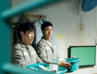 过好自己的生活，别去仰望谁