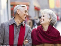女生拥有比自己年长的朋友，是件多么幸运的事