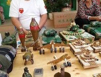 “地摊经济”刷屏背后：努力赚钱，才是当代人最顶级的