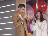 我亲手割断宋先生送我的项链
