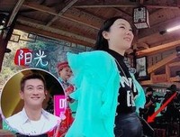53岁李若彤私照曝光：看似不费力的生活，有强大的自控