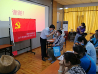 爱是带来光明和希望的神，而光明和希望带来的一定是成