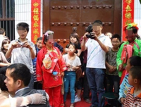 求助｜我爸为救我双腿截肢，公婆却不许他出席婚礼，这