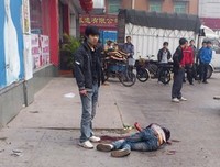 “他回老家，见了老师一面，我就遭遇了比背叛更残忍的