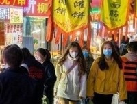  萦绕村庄的烟火