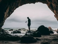 请不要给人生设立标准答案