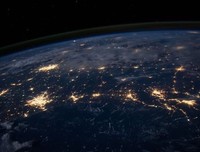 《地球的夜晚》经典观后感有感