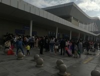 他觉得住在火车站已经很好了