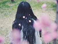 素手执书香句子