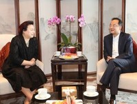 关于握手言和的座右铭