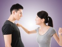 当一对夫妻吵架时，他们到底在吵什么？