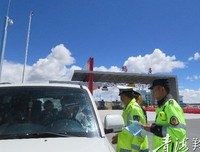 “我把喜欢藏进了微信黑名单里。”