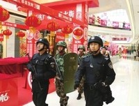 “跟可爱的人结婚，其乐无穷”