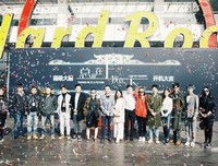 《小说电影电视剧》的句子