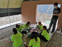 山东理工大学“兴岱崮农，赴沂助梦”实践团开展墙面绘