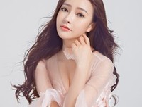 “我跟你，两个女人，有最珍贵的友谊”