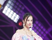 黄圣依富婆真面目当众被扒，她就活该被骂？