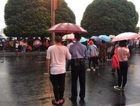 雨，越下越大