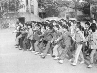 军训与腹肌小帅哥哥分到一个宿舍，太幸运了