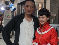 老婆无止境地帮助她弟弟，我该过问吗？