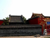 几人识得：中街藏有中心庙