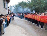 挥洒石岭之泪，续写岭师之情