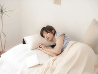 人睡三觉，命比纸薄