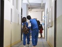 学会拥抱这个功利的世界
