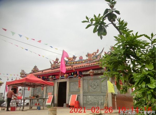 隆庆義祠壇元宵佳节，信众来拜神