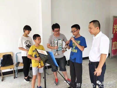 我不是来表演的