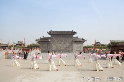 春草无处不延绵