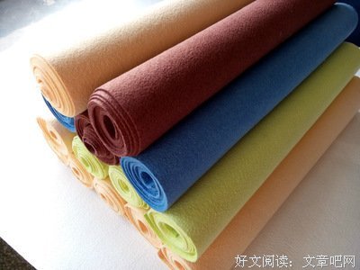  鹿皮袋里的劈柴