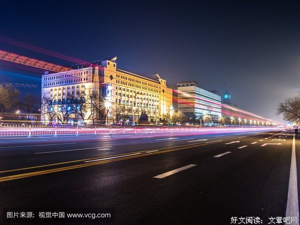  七彩云中行