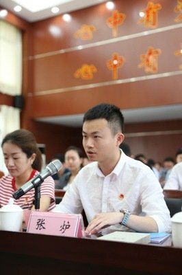 传统作家和网络时代作家之间究竟有什么区别？