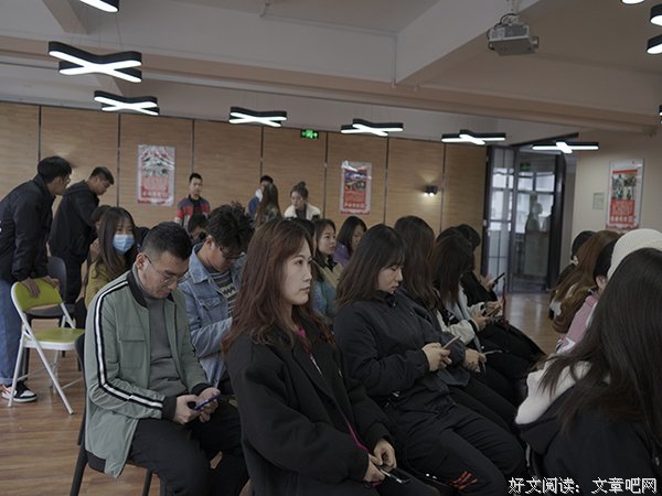 【主题团日】构建新时代 奋进新征程