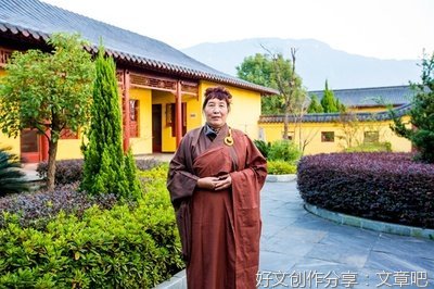一定要在生前坚固信愿念佛，不要指望死后请人助念