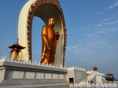 念一句佛号，阿弥陀佛立刻出现在空中！