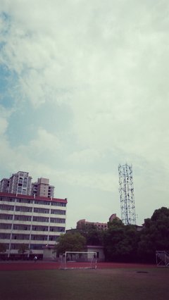 想哭的时候，抬头看天空