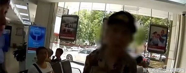 她欠旧情人的那笔债