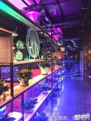 餐厅里的微电影