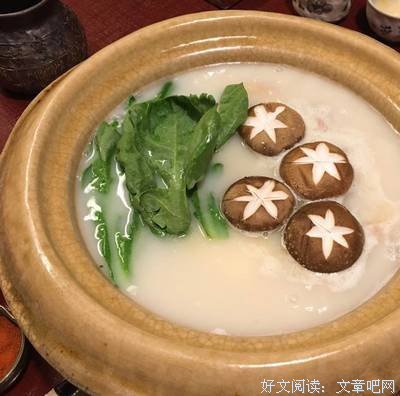 一个孩子，一碗粥，一块鸡肝