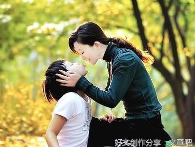 低声效应:蹲下来与孩子说话