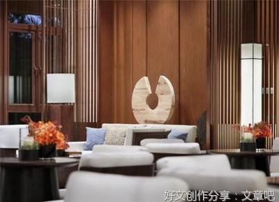 阳春召我以烟景
